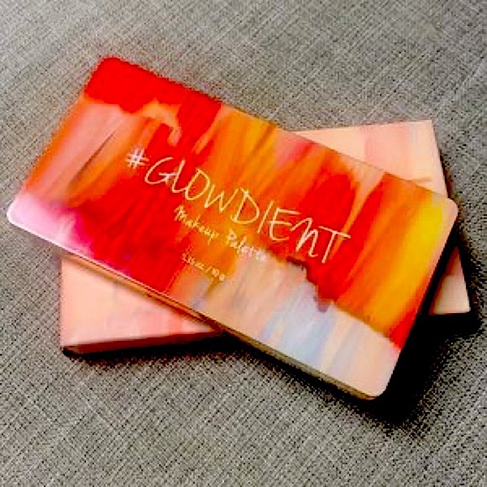#GLOWDIENT makeup palette - Picture 2 of 15
